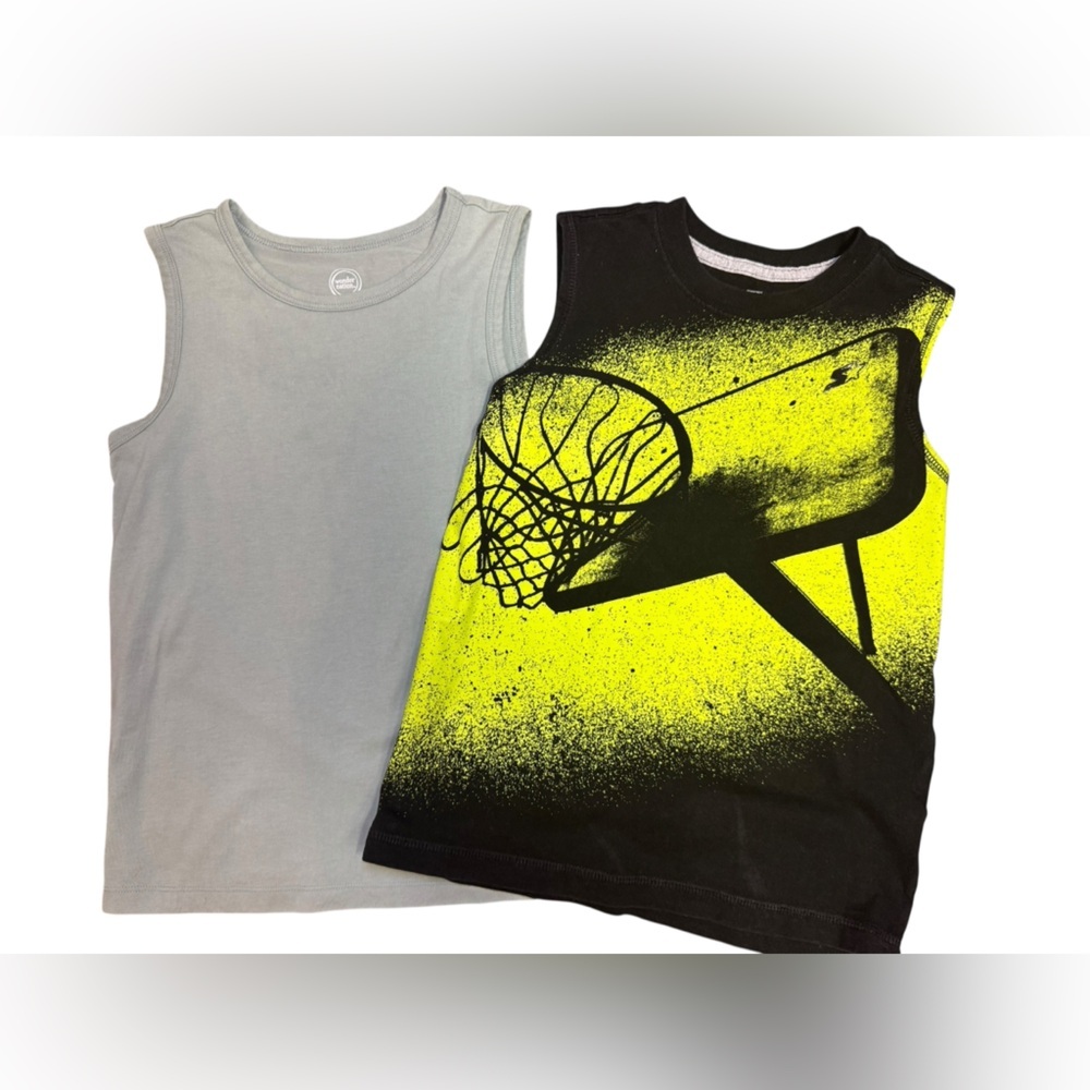 💥STARTER Black and Yellow Basketball Graphic Tank and Green Tank